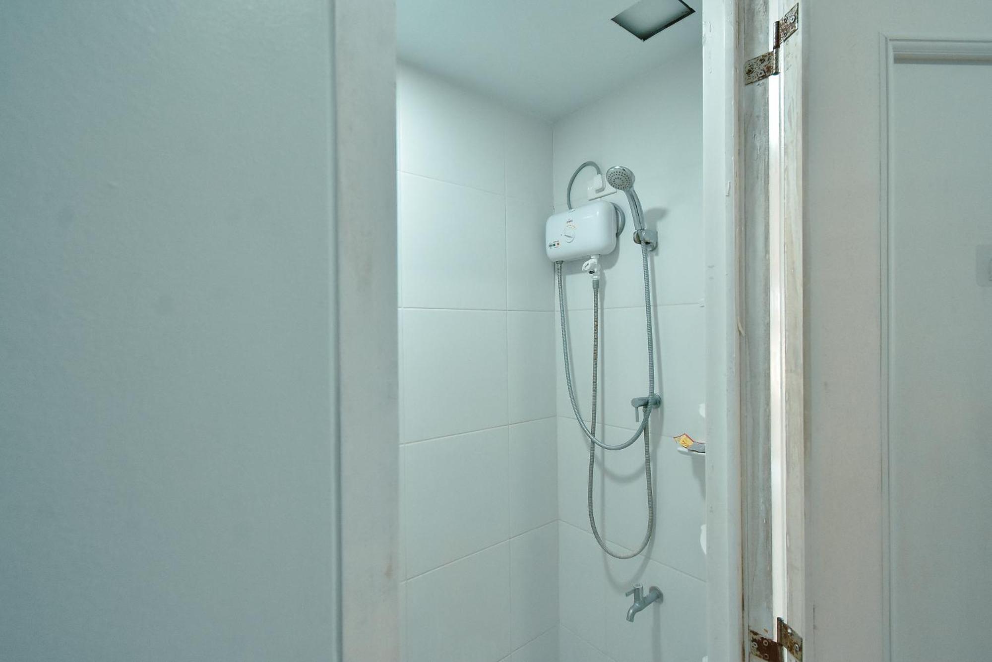 Cozy Unit With Free Pool, Netflix & Wifi In Alabang Crq3 Aparthotel Muntinlupa City Exteriör bild